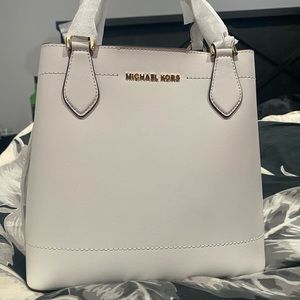 Michael Kors authentic bucket bad